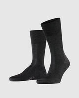 Falke »Tiago« short - anthracite mel.