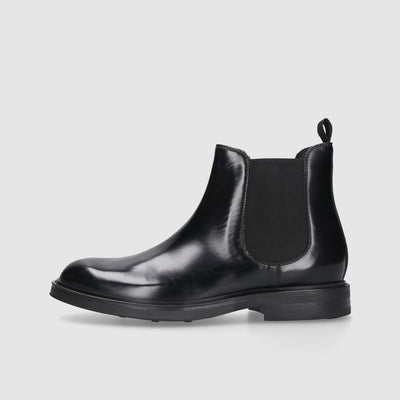 Elegant shoes for men