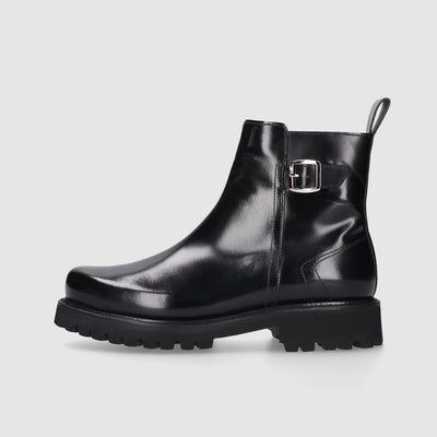 Men's boots with buckles