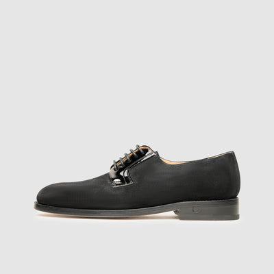 Women's leather shoes