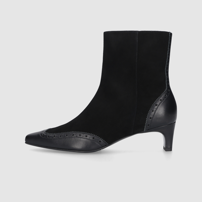 Women's boots with heel