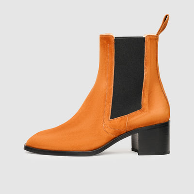 Women's boots in brown
